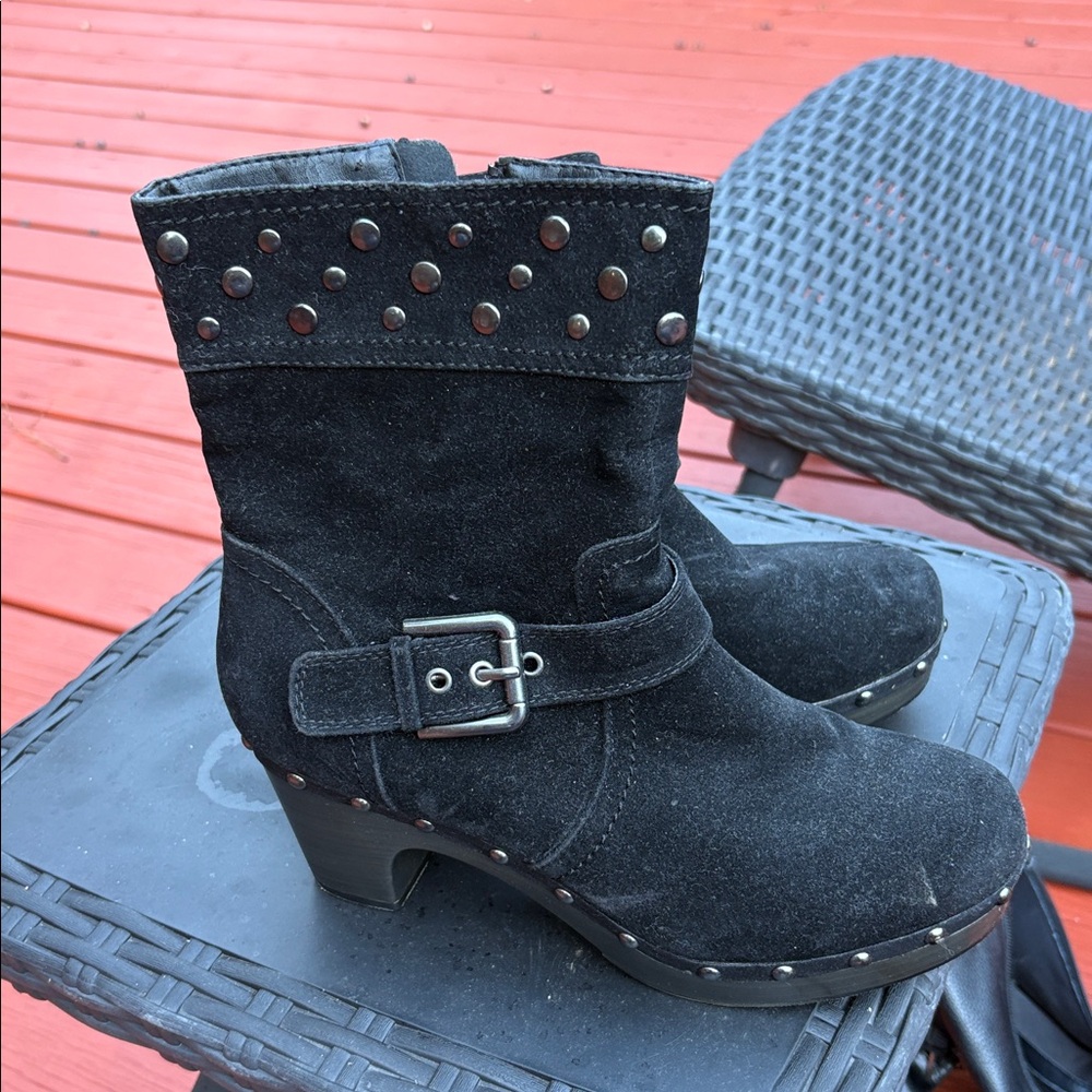 Women's Black Heeled Boots